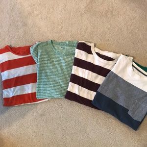 FOUR GAP striped t-shirts